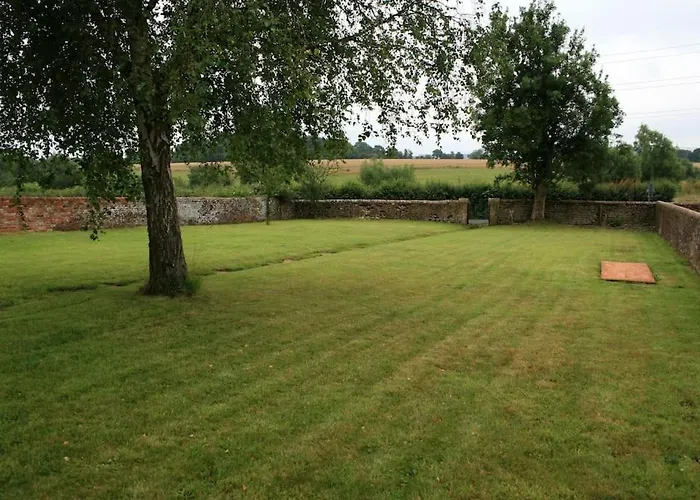 Bungalow In Lovely Setting.Ten Minutes To Longleat